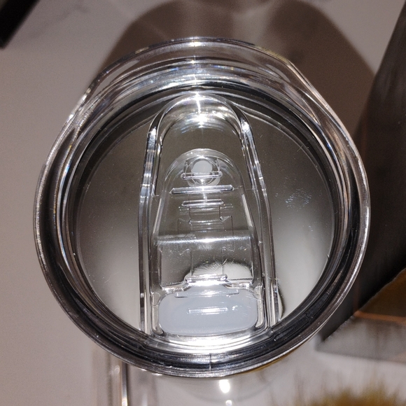 NEW Fashion Black and Gold Tumbler with Yellow Pom Pom Keychain - Picture 4 of 10